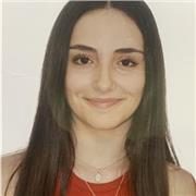 Soy una adolescente graduada en la ESO(4º humanidades), me encanta estar con niños pequeños y enseñar.